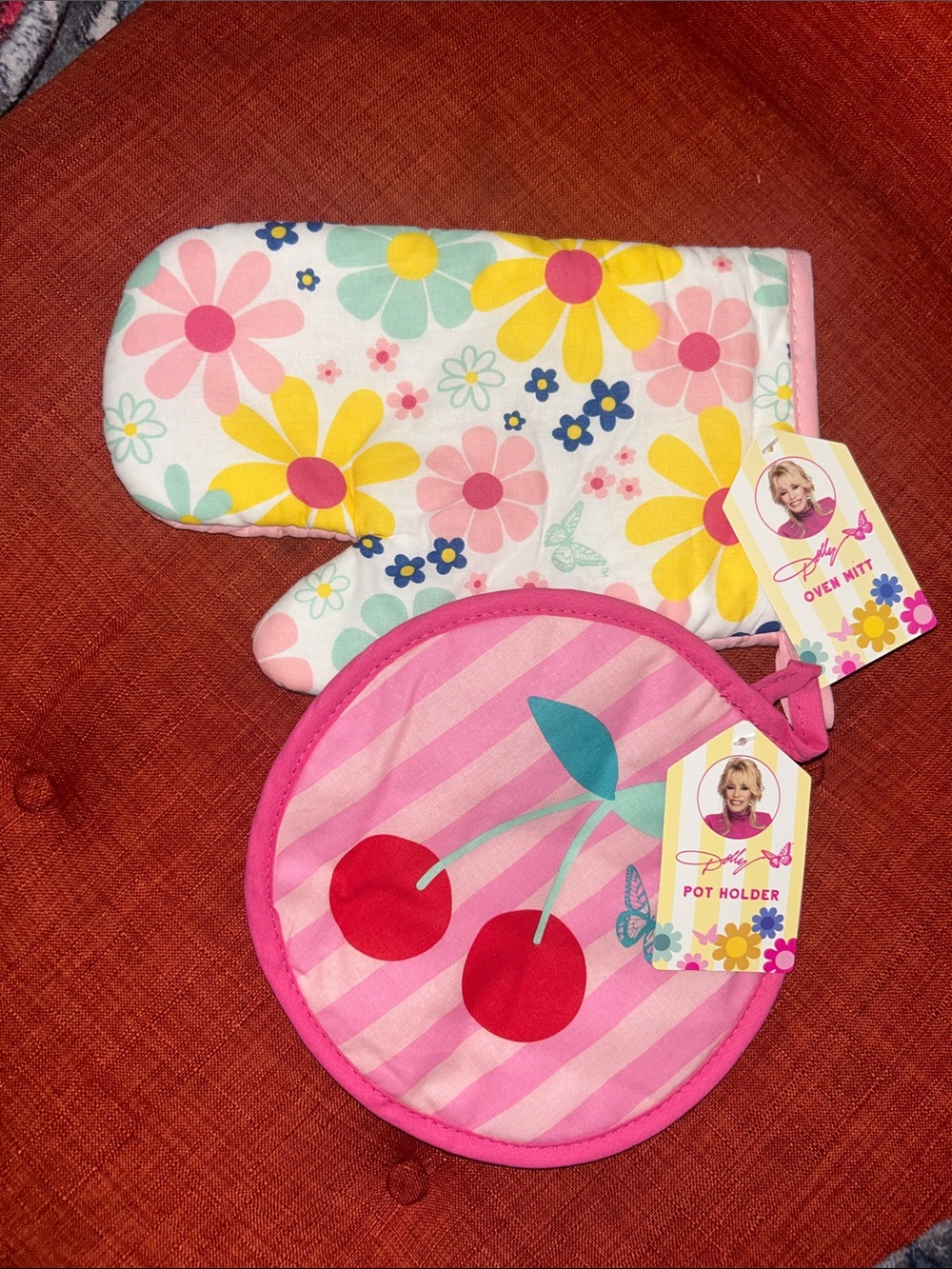 NWT Dolly hot pads